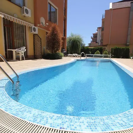 Appartement Two Bedroom In Saint Vlas. Siana 3