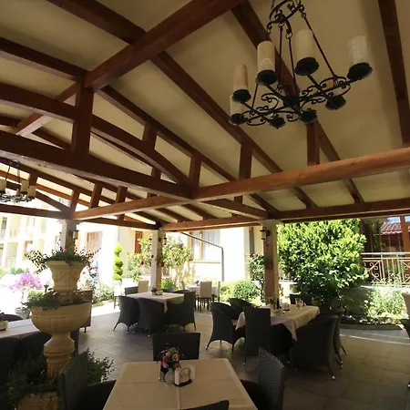 Two Bedroom In Saint Vlas. Siana 3 Appartement