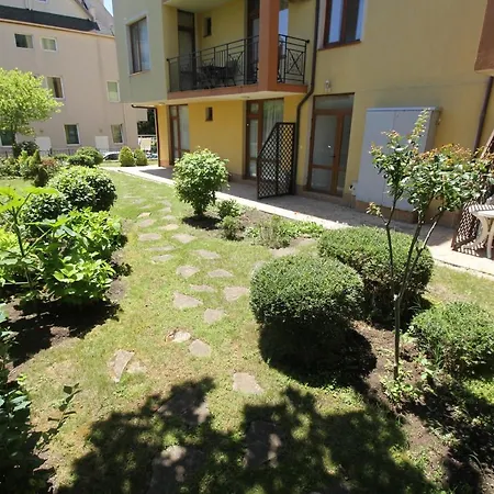 Two Bedroom In Saint Vlas. Siana 3 * Sveti Vlas