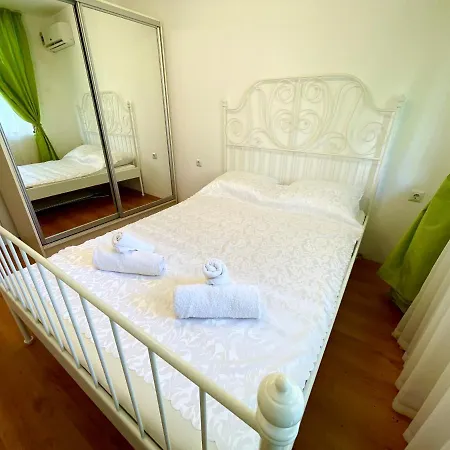 Two Bedroom In Saint Vlas. Siana 3 Sveti Vlas