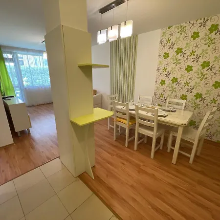 Appartement Two Bedroom In Saint Vlas. Siana 3 Sveti Vlas