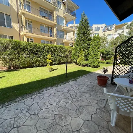 Two Bedroom In Saint Vlas. Siana 3 *