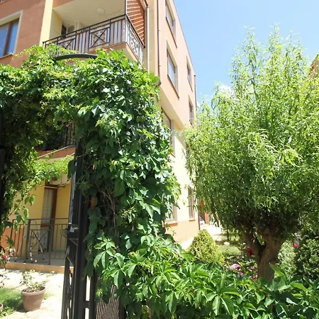 아파트 Two Bedroom In Saint Vlas. Siana 3 스베티 블라스