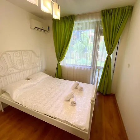 아파트 Two Bedroom In Saint Vlas. Siana 3 *